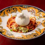 Spaghetti alla chitarra, pomodoro e burrata