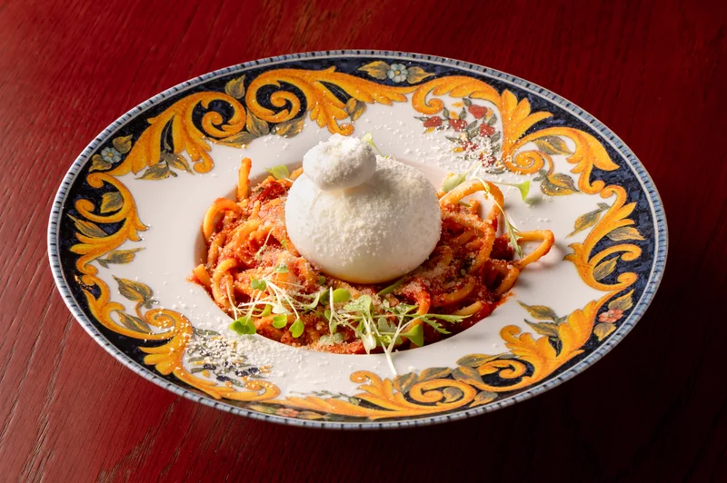Spaghetti alla chitarra, pomodoro e burrata 1 Spaghetti alla chitarra paradicsommal és burratával, olasz étterem Csepel